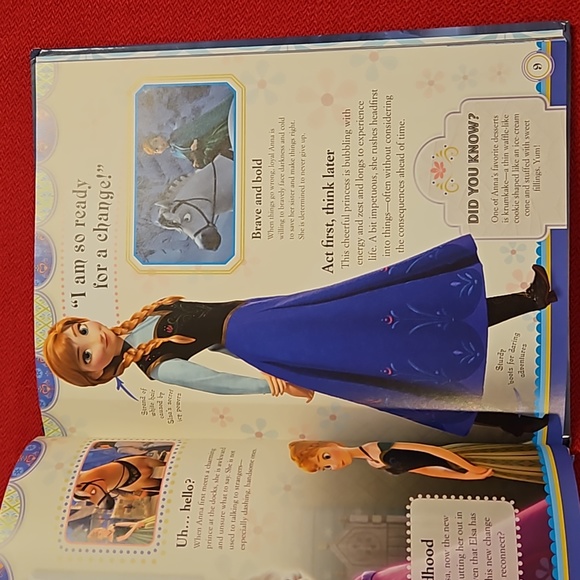 DK Disney FROZEN The Essential Guide book reference bios trivia gift ready - Picture 6 of 12